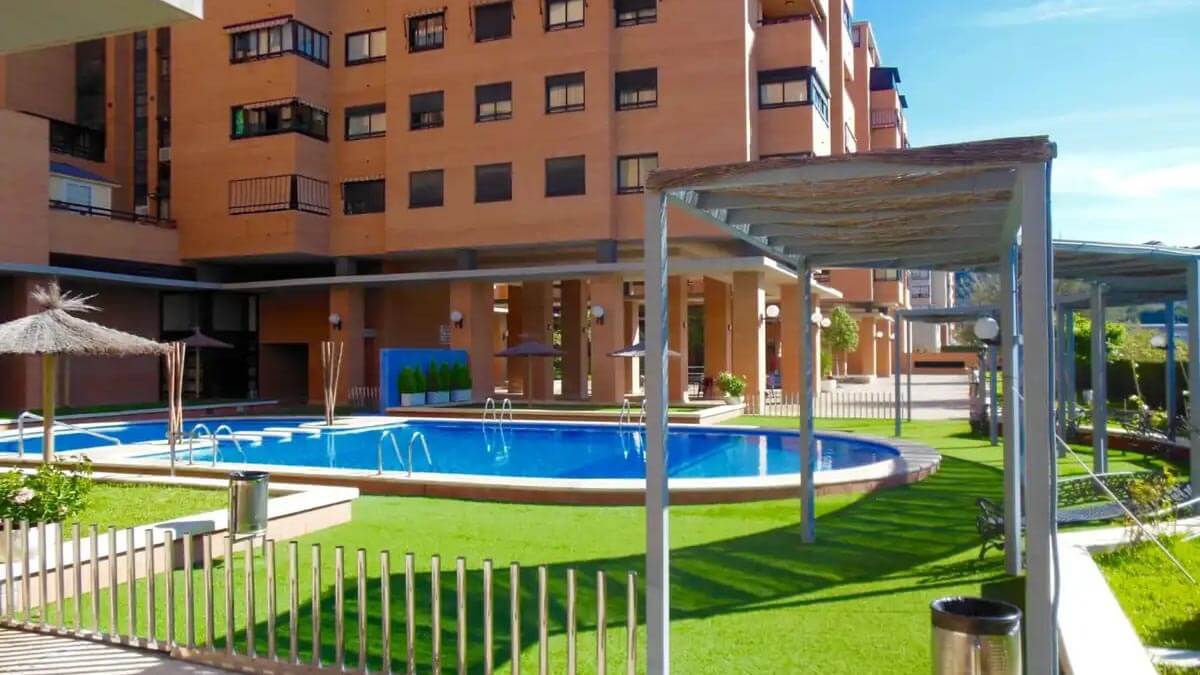 Квартира в Испании в городе Alicante в одном из лучших районов с 3-мя спальнями